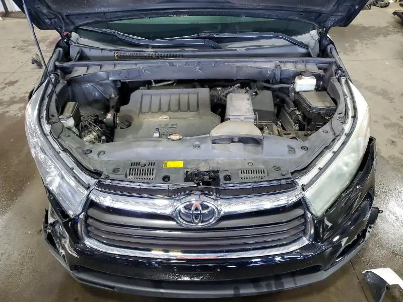2016 TOYOTA HIGHLANDER LE PLUS  