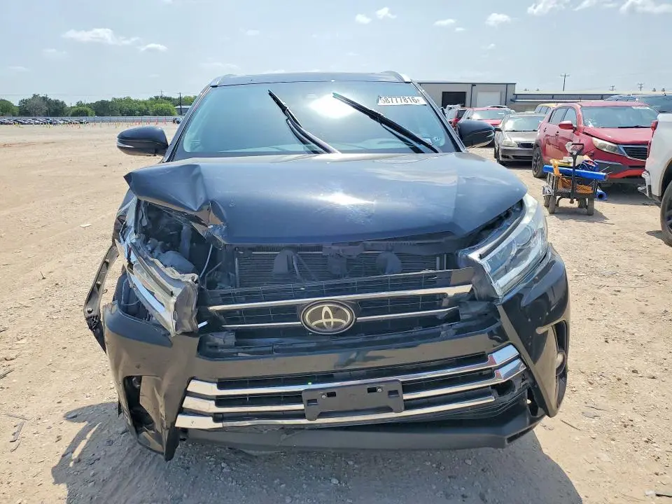 2019 TOYOTA HIGHLANDER LIMITED  