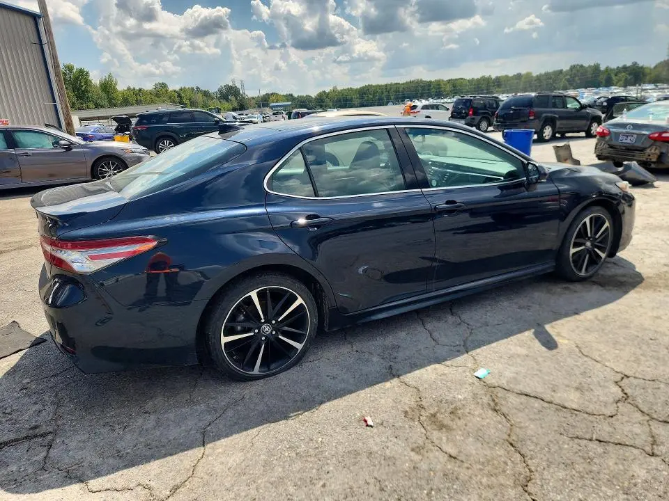 2018 TOYOTA CAMRY XSE  