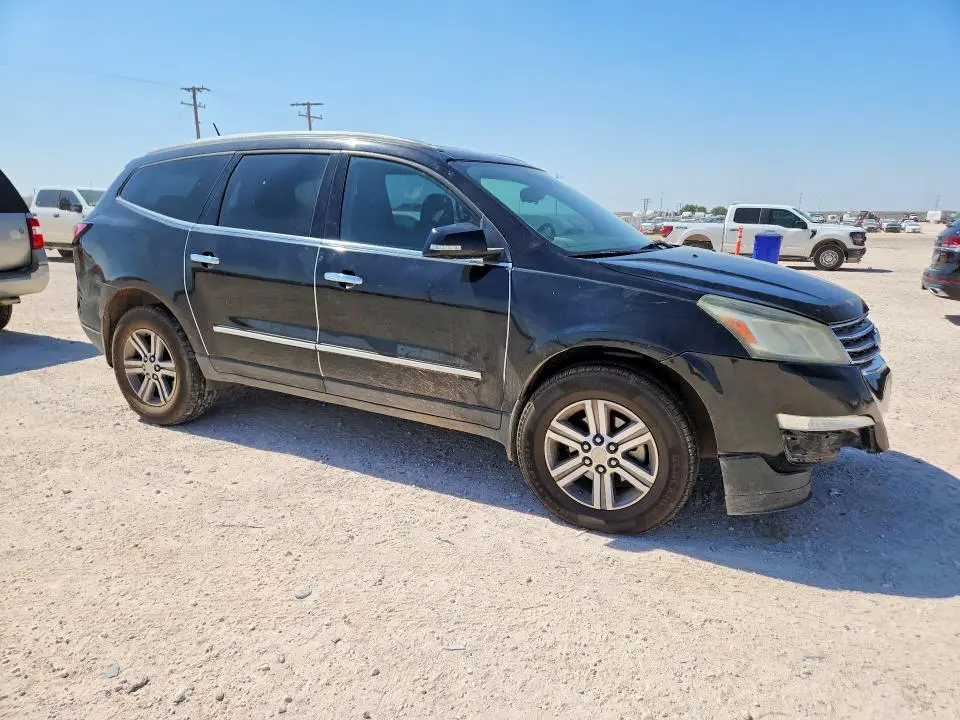 2017 CHEVROLET TRAVERSE LT  