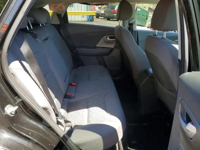 2017 KIA NIRO LX  