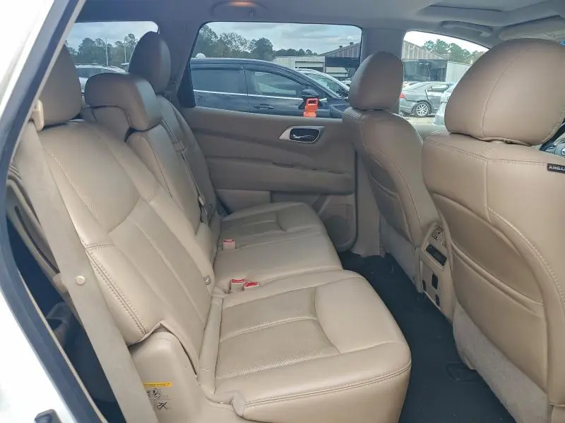 2016 NISSAN PATHFINDER S  