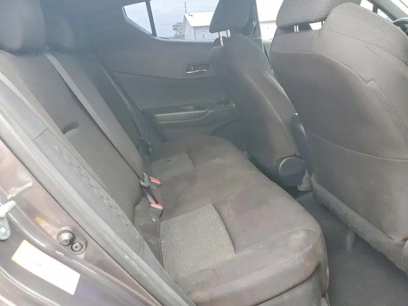 2019 TOYOTA C-HR LE  