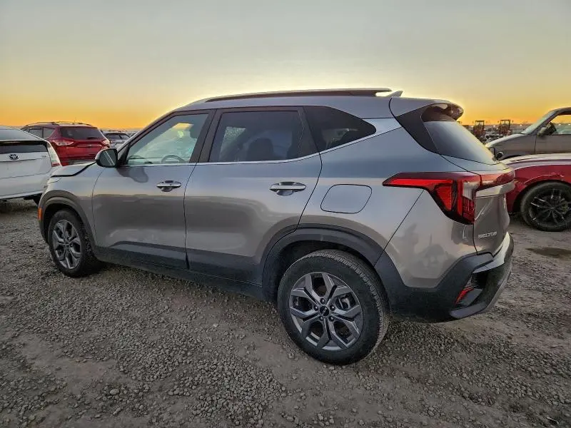 2024 KIA SELTOS S  
