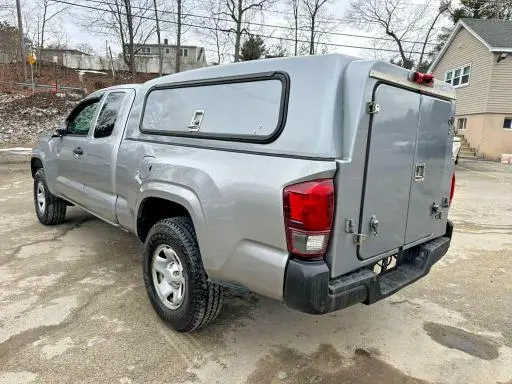2019 TOYOTA TACOMA SR  