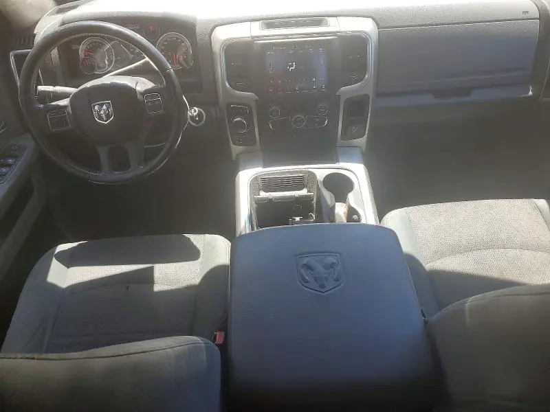 2018 RAM 1500 SLT  