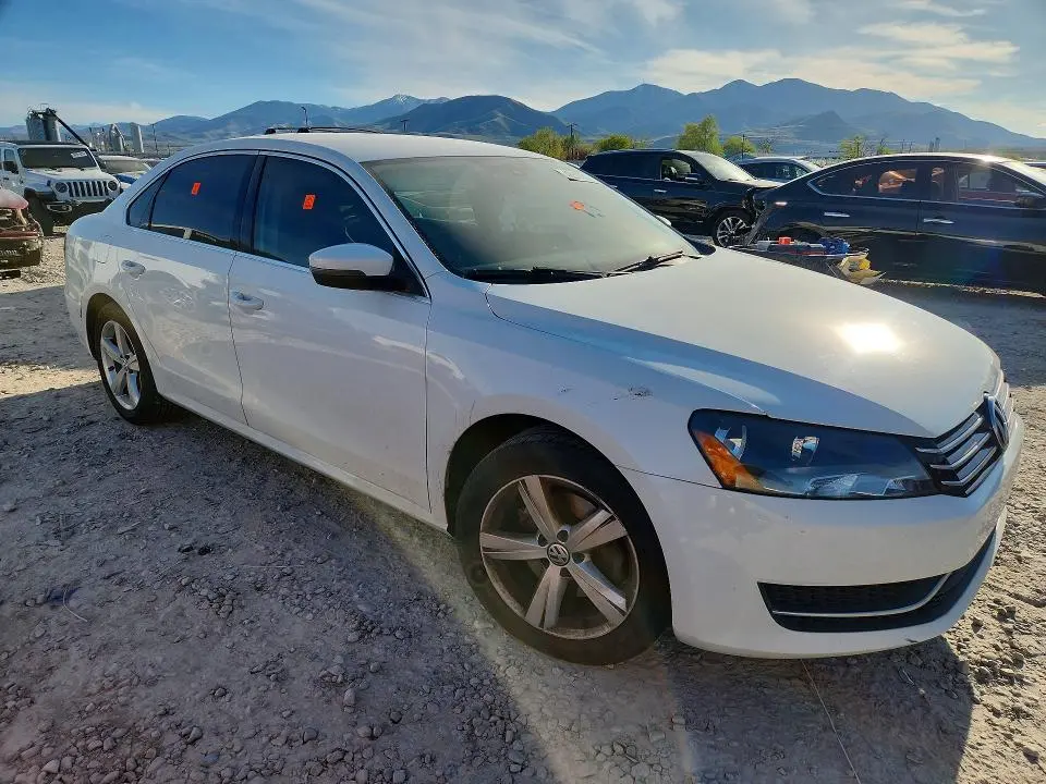 2014 VOLKSWAGEN PASSAT SE  