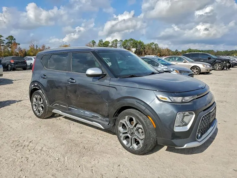 2022 KIA SOUL LX  