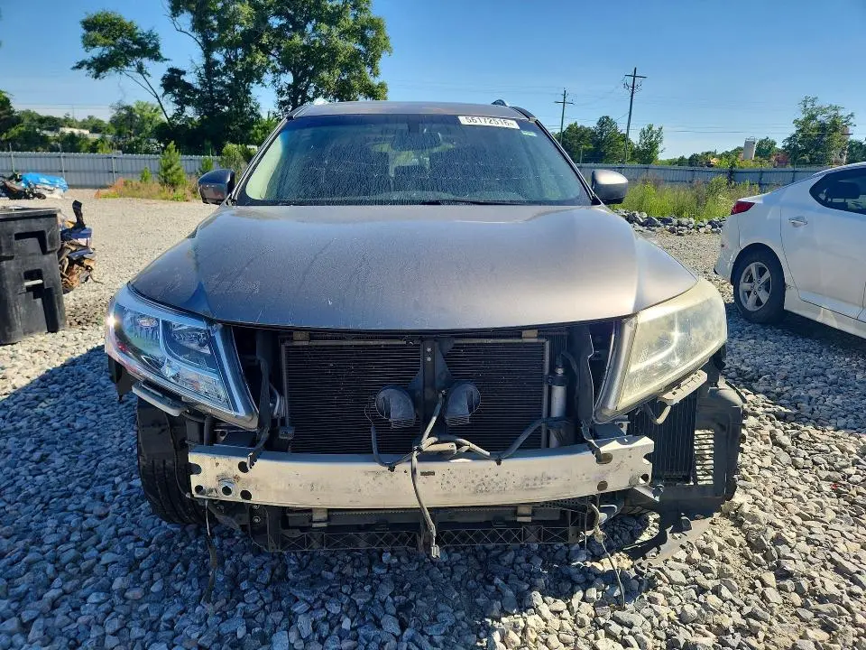 2016 NISSAN PATHFINDER SL  