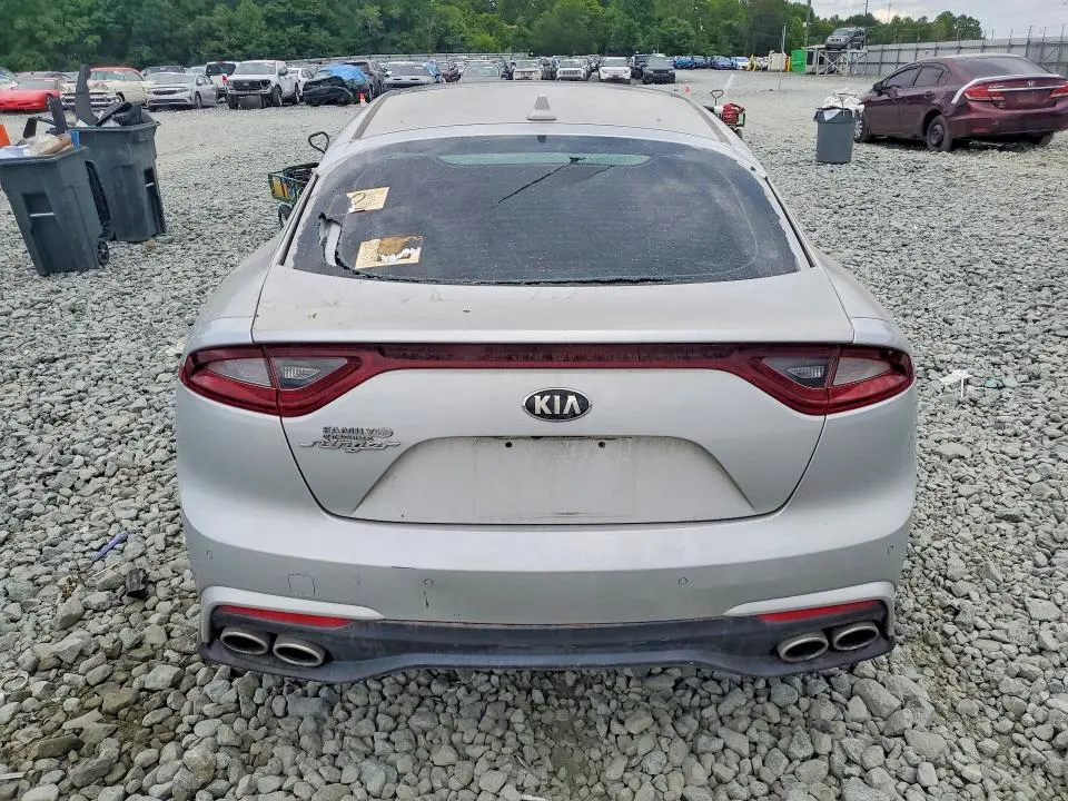 2018 KIA STINGER PREMIUM  