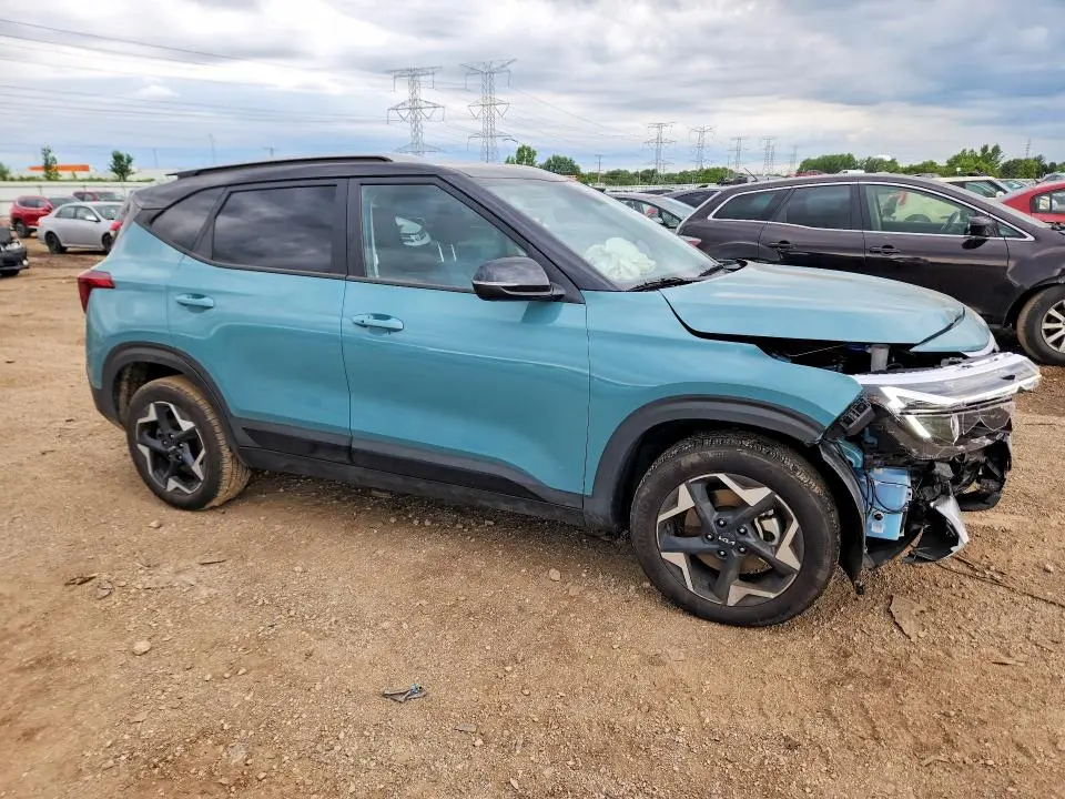 2025 KIA SELTOS S  