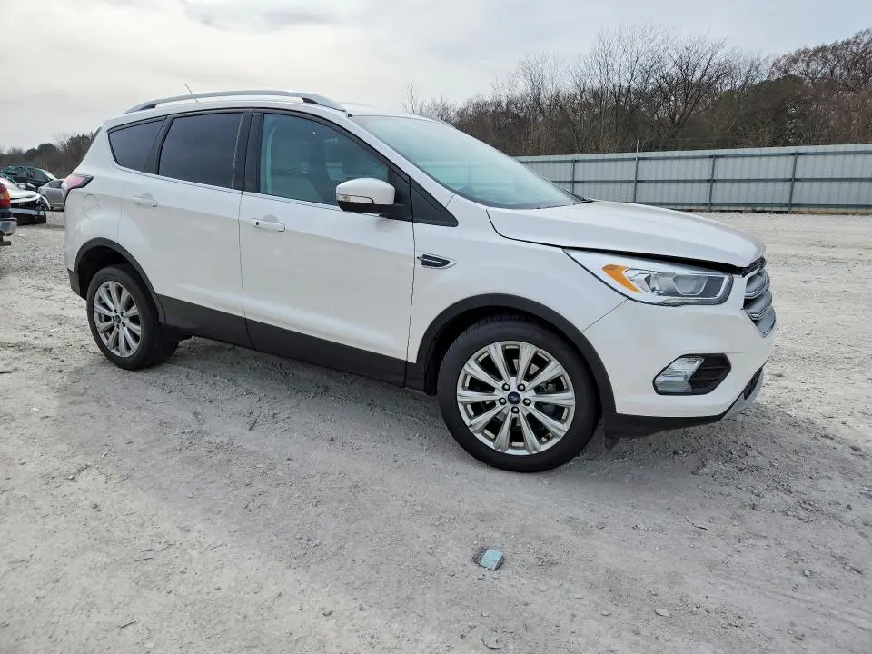 2017 FORD ESCAPE TITANIUM  