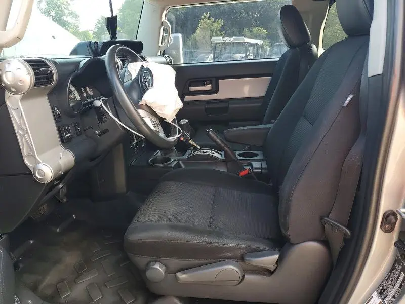 2010 TOYOTA FJ CRUISER BASE  