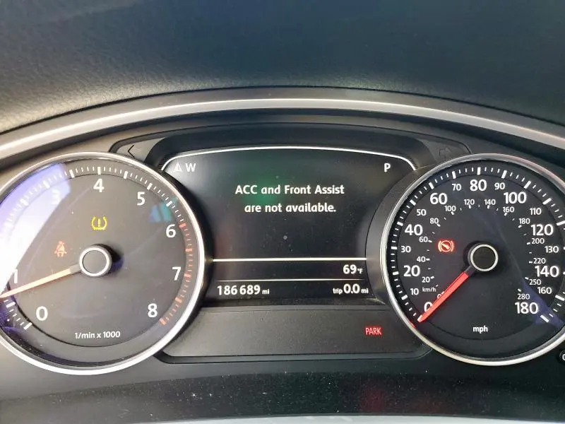 2016 VOLKSWAGEN TOUAREG SPORT  