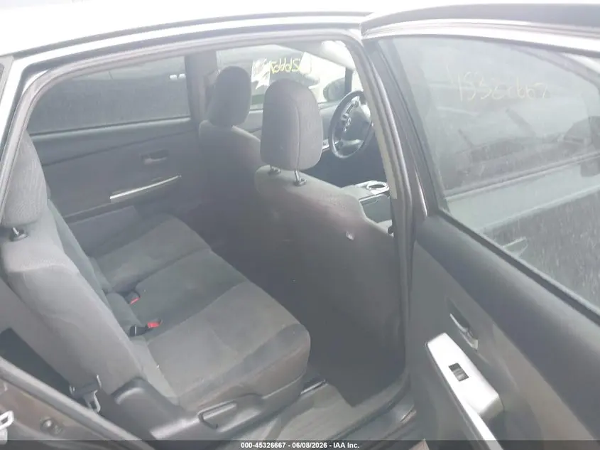 2013 TOYOTA PRIUS V THREE