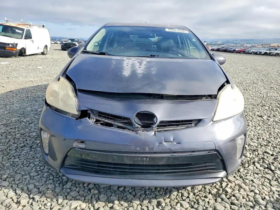 2013 TOYOTA PRIUS TWO  