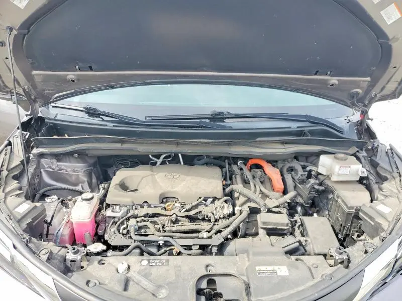 2022 TOYOTA SIENNA XLE  