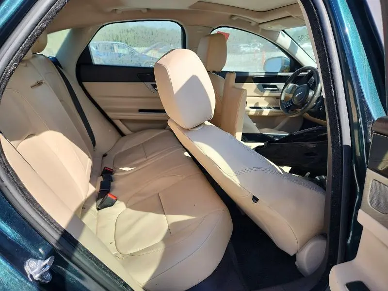 2017 JAGUAR XF PREMIUM  