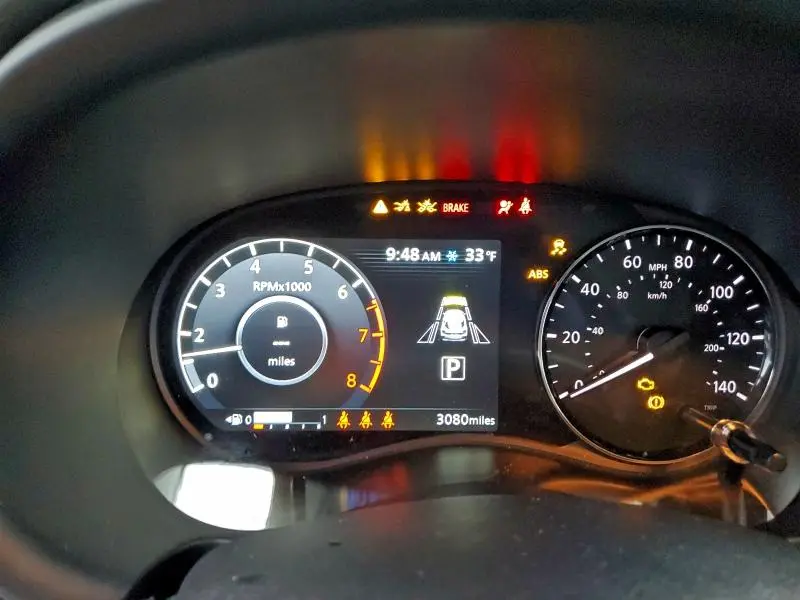 2024 NISSAN KICKS SR  