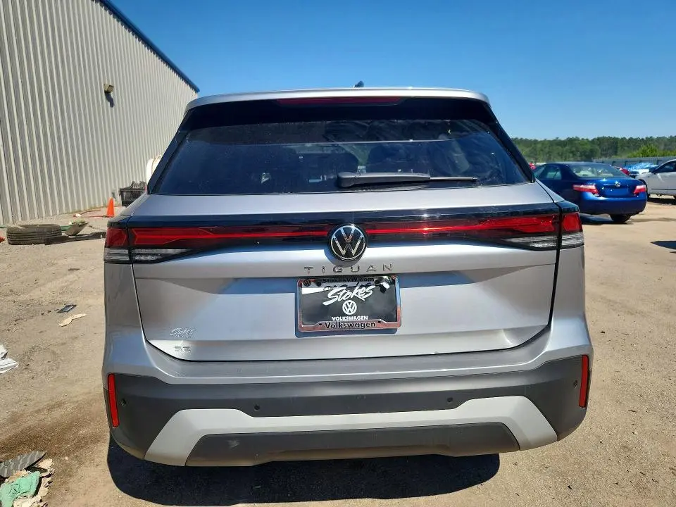 2026 VOLKSWAGEN TIGUAN SE  