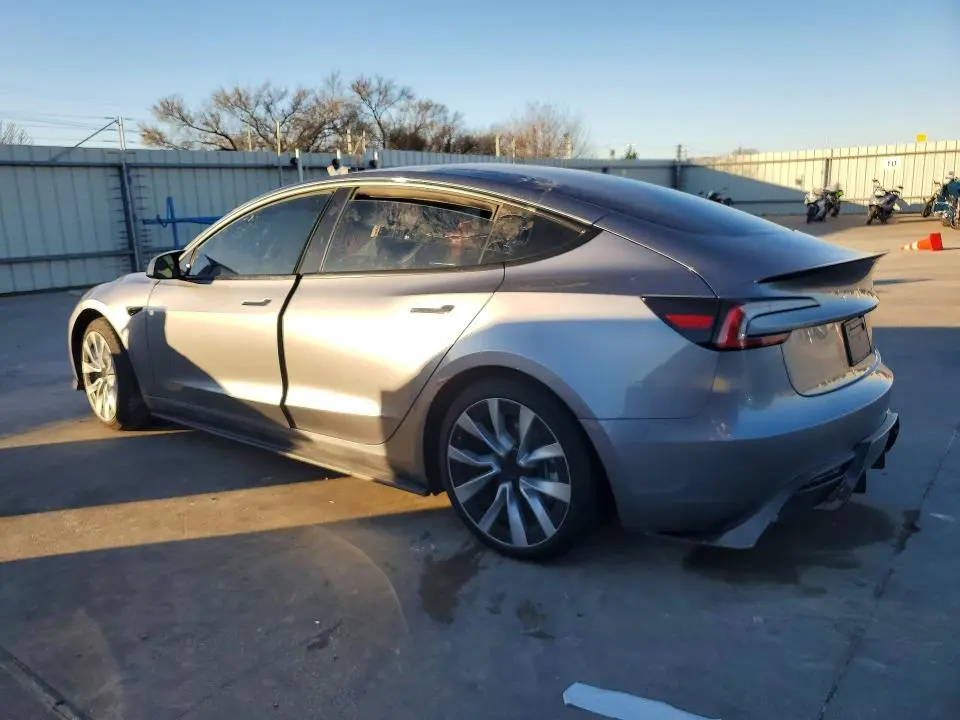 2025 TESLA MODEL 3   
