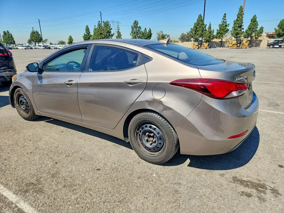 2016 HYUNDAI ELANTRA SE  