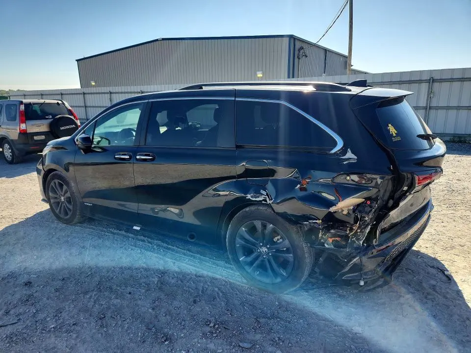 2021 TOYOTA SIENNA XSE 7-PASSENGER  