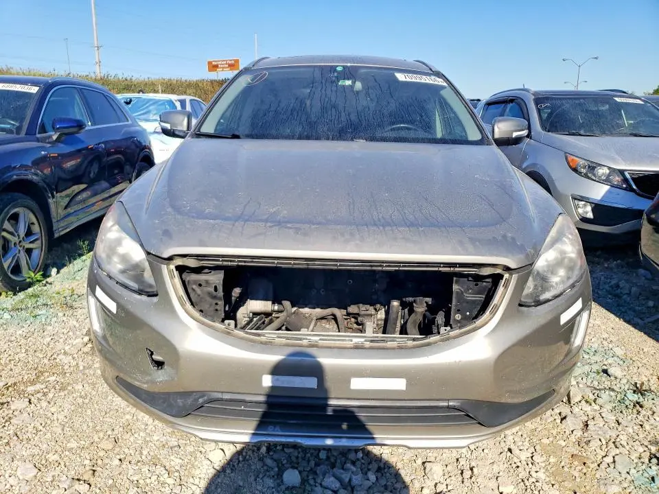 2015 VOLVO XC60 T6 PREMIER+  