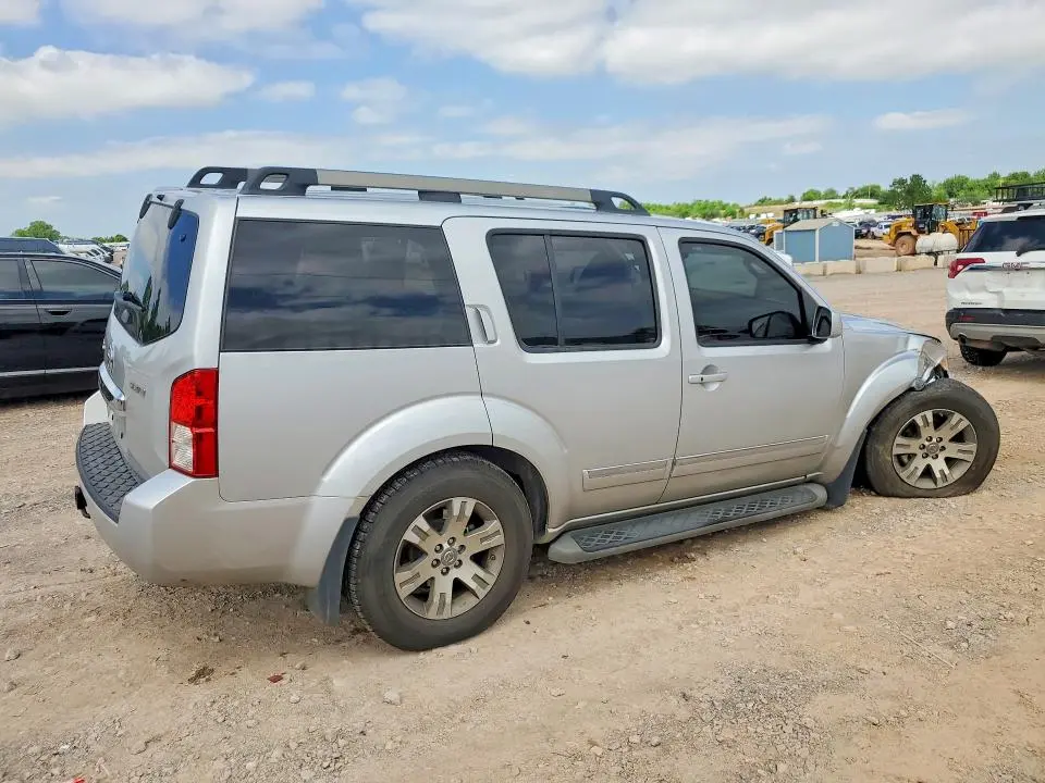 2012 NISSAN PATHFINDER S  
