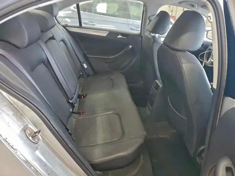 2011 VOLKSWAGEN JETTA SEL  