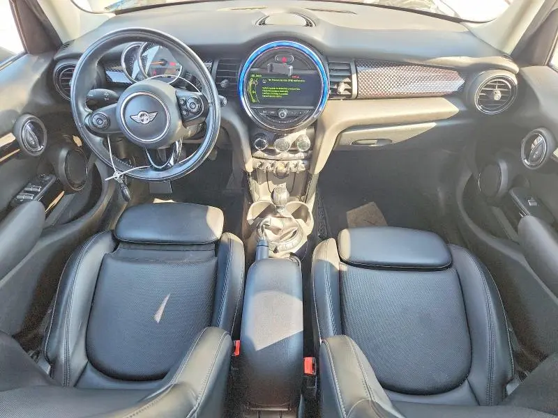 2017 MINI COOPER S  