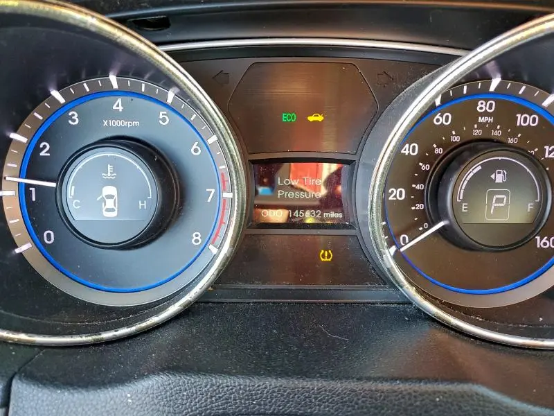 2012 HYUNDAI SONATA SE  