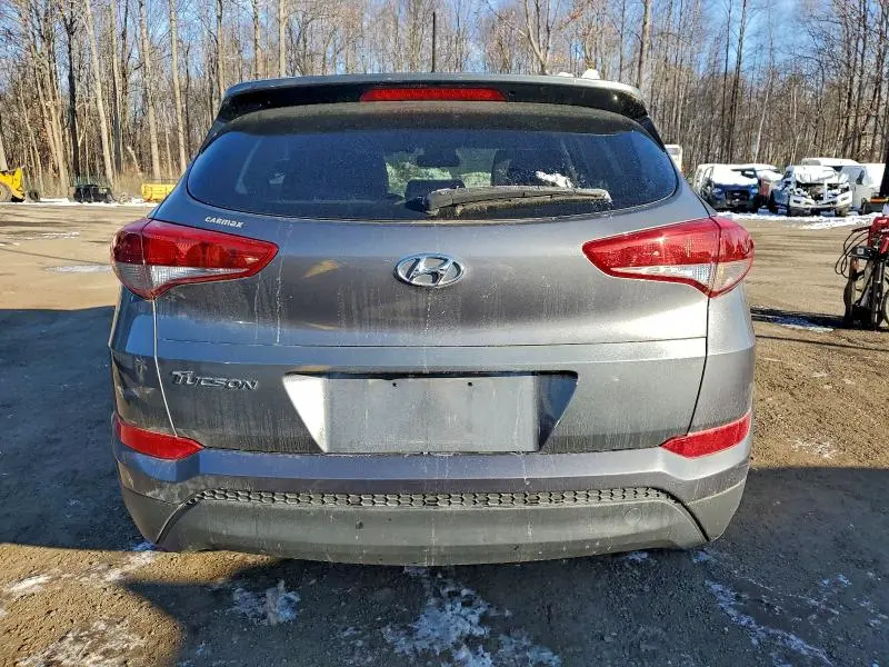 2018 HYUNDAI TUCSON SE  