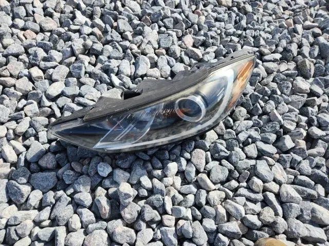 2023 KIA FORTE GT LINE  