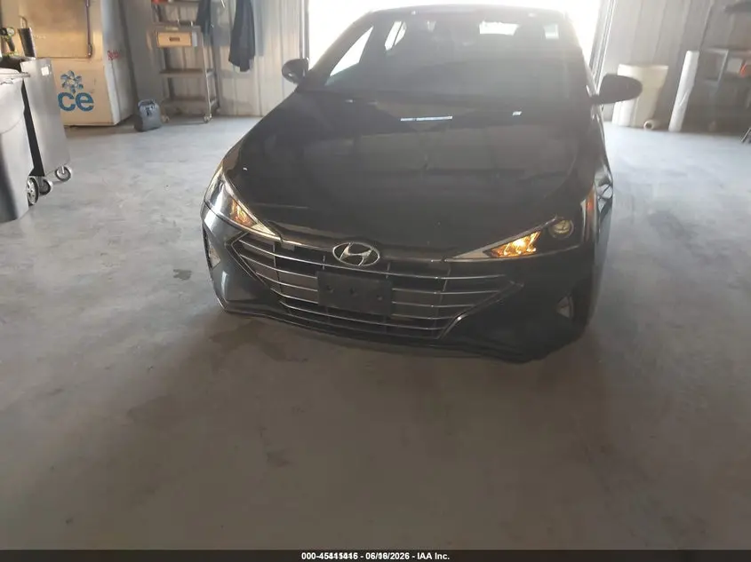 2020 HYUNDAI ELANTRA SE