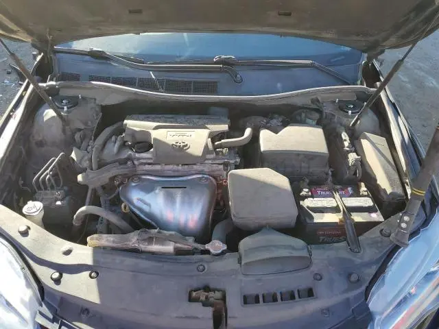 2016 TOYOTA CAMRY SE  