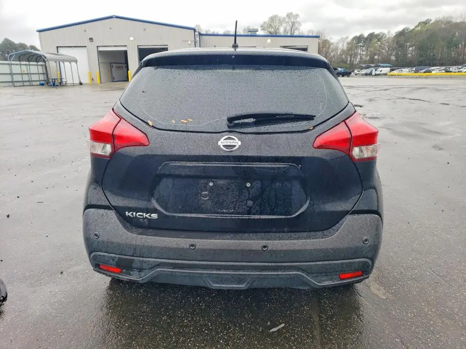2020 NISSAN KICKS S  