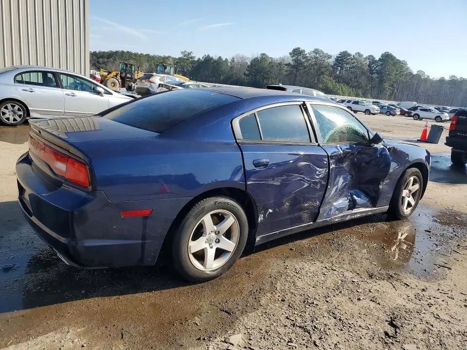 2013 DODGE CHARGER SE  