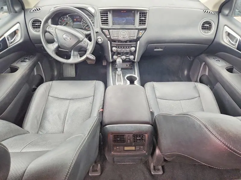 2017 NISSAN PATHFINDER SV  