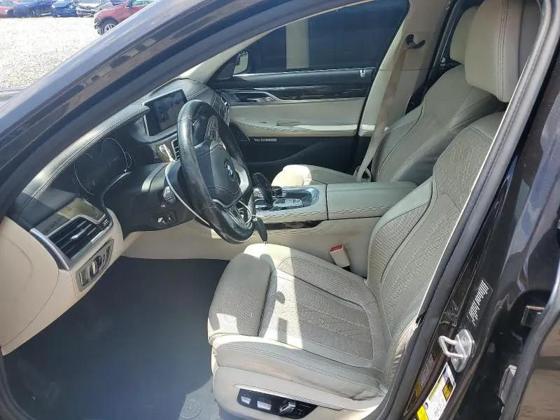 2016 BMW 750 XI  