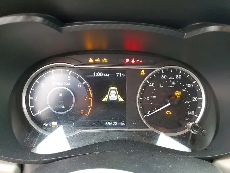 2021 NISSAN VERSA SV  