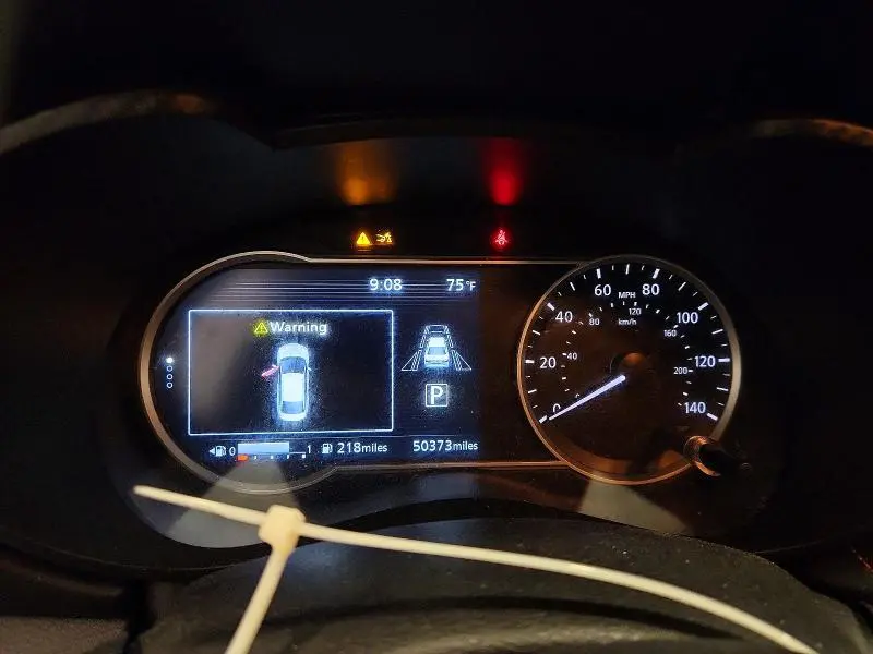 2021 NISSAN VERSA SR  