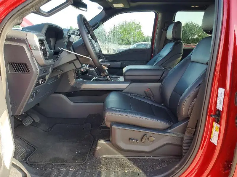 2025 FORD F150 XLT  