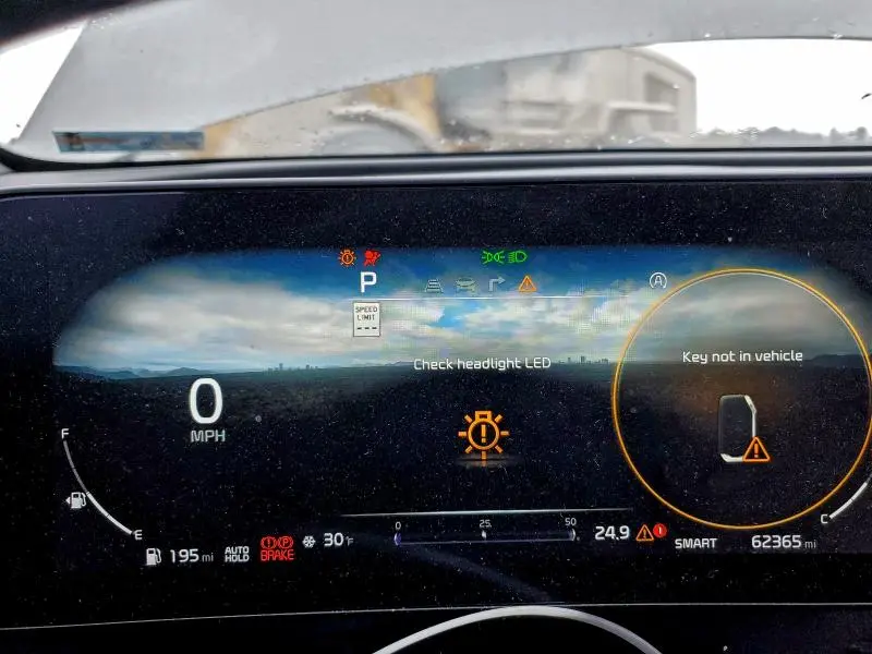 2023 KIA SPORTAGE X-PRO  