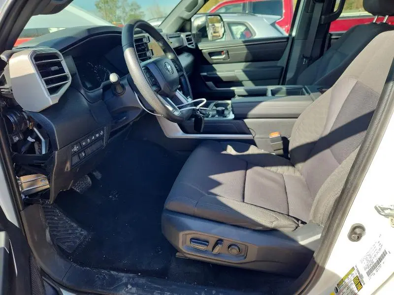 2026 TOYOTA TUNDRA CREWMAX SR  