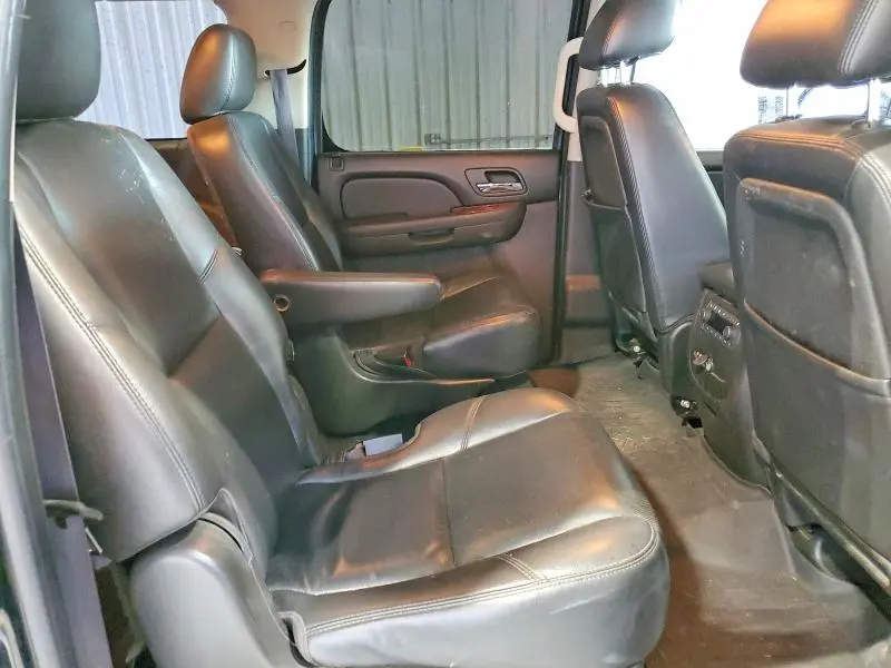 2011 CHEVROLET SUBURBAN K1500 LTZ  