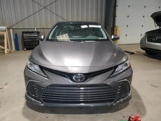 2024 TOYOTA CAMRY XLE  