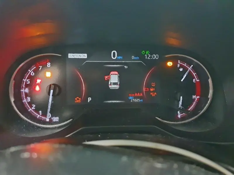 2025 TOYOTA RAV4 XLE PREMIUM  