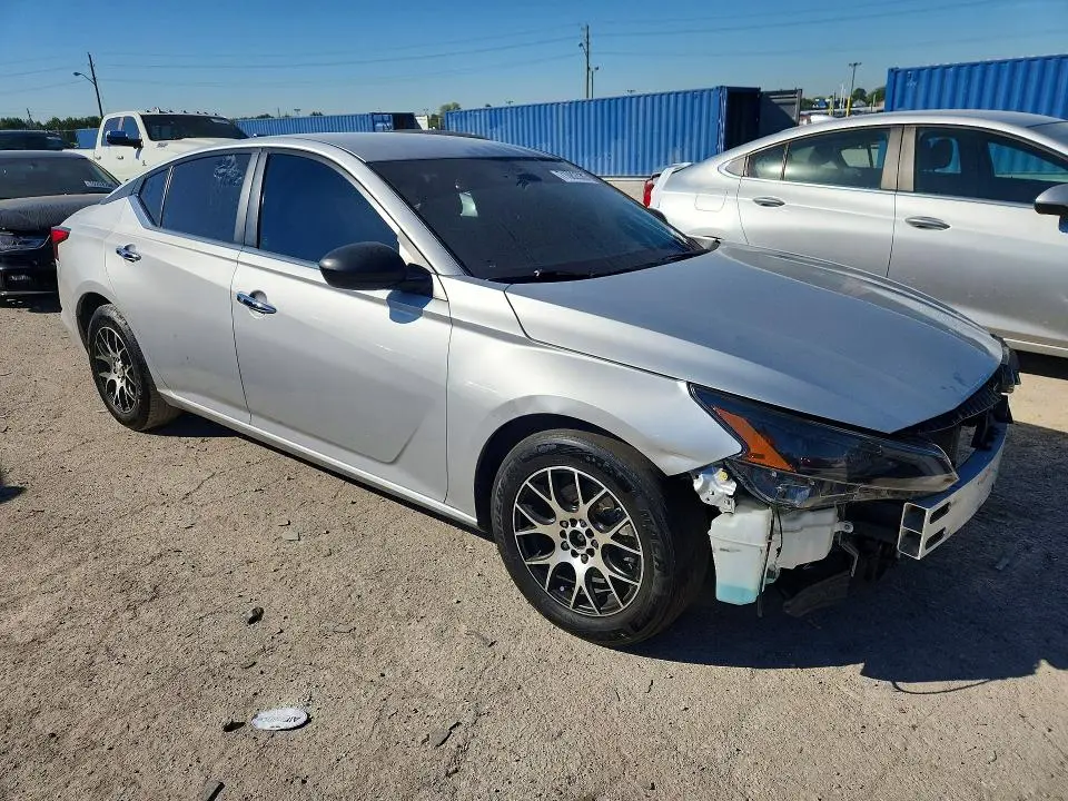2024 NISSAN ALTIMA S  