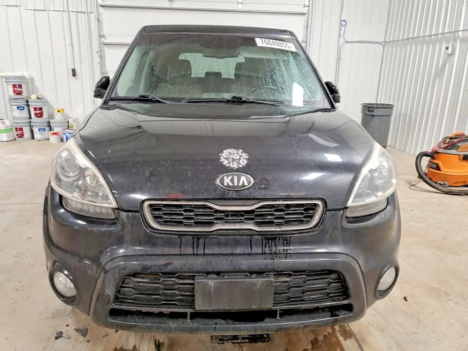 2013 KIA SOUL +  